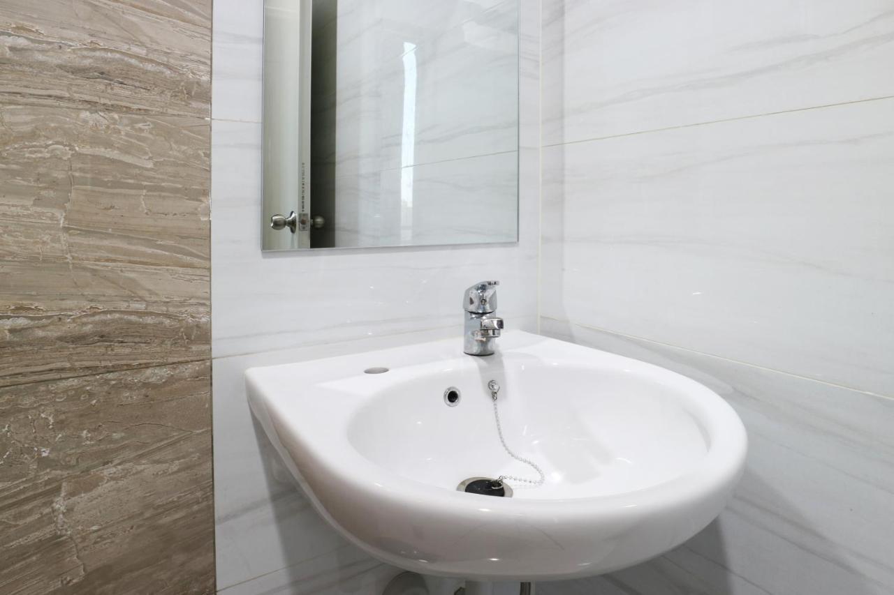Velozip Kos Exclusive Apartment Surabaya Bagian luar foto
