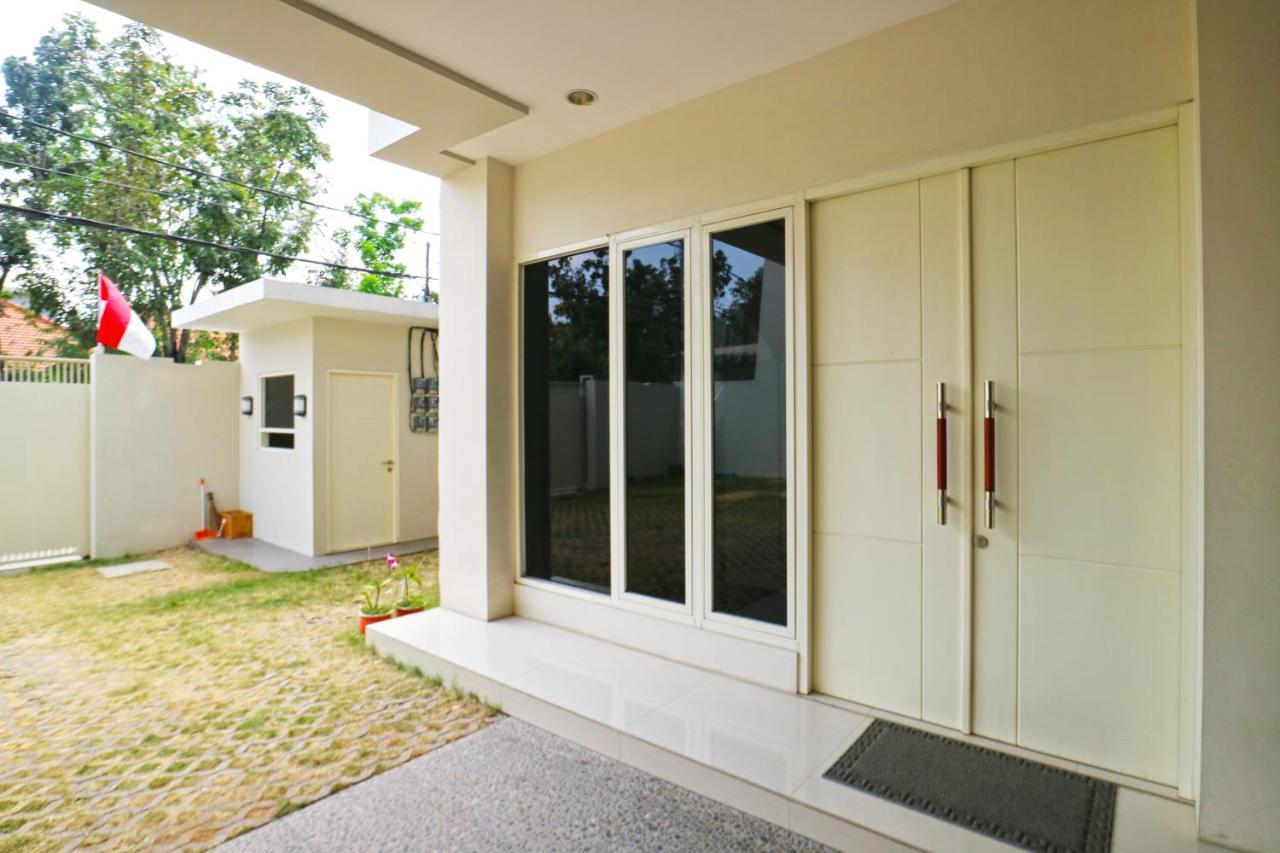 Velozip Kos Exclusive Apartment Surabaya Bagian luar foto