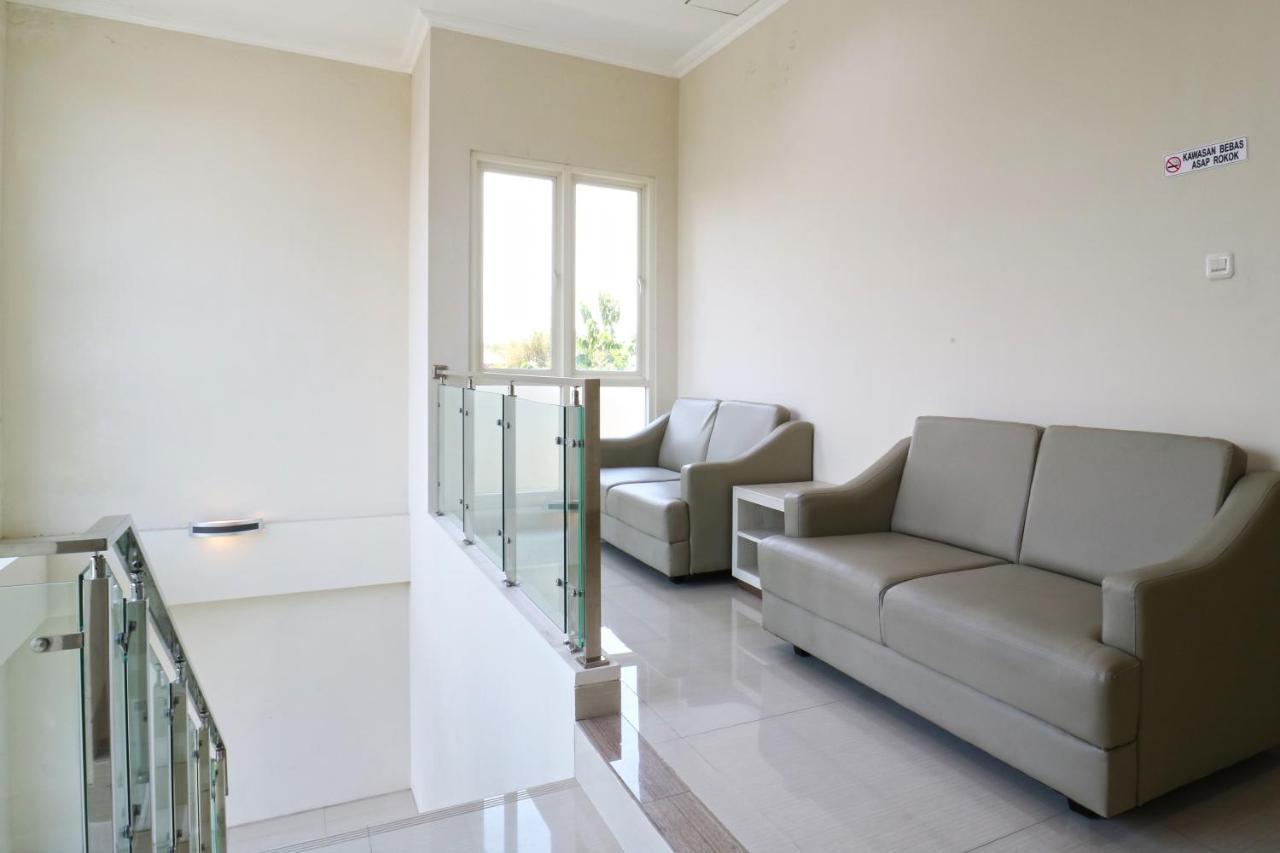 Velozip Kos Exclusive Apartment Surabaya Bagian luar foto