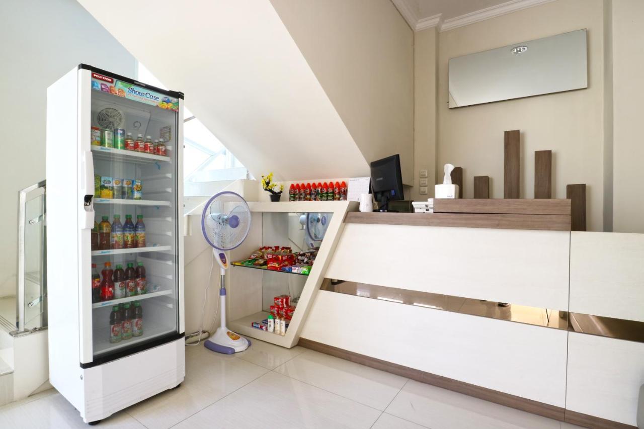 Velozip Kos Exclusive Apartment Surabaya Bagian luar foto
